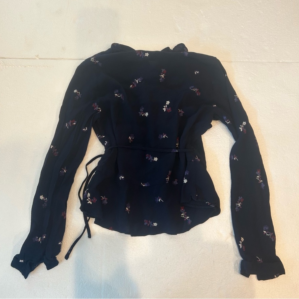 Rails Simone wrap blouse in navy Kyoto floral print white blue purple ruffle - Picture 10 of 14